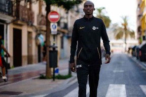 九游娱乐备用 - 风云突变瓦伦西亚清晨复出首秀；欧篮联版图或变；气氛紧张；年轻球员得到机会