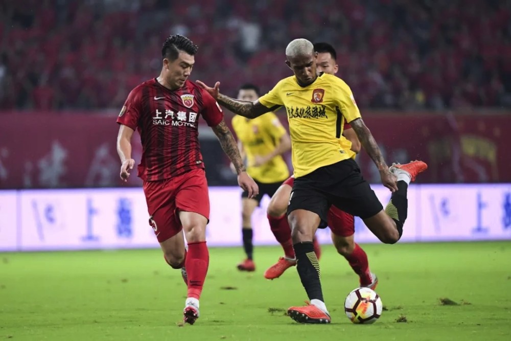 风云突变广州队转会期战术微调，中超版图或变，悬念犹存，控场能力受关注(2024中超夏季转会最新消息新闻)