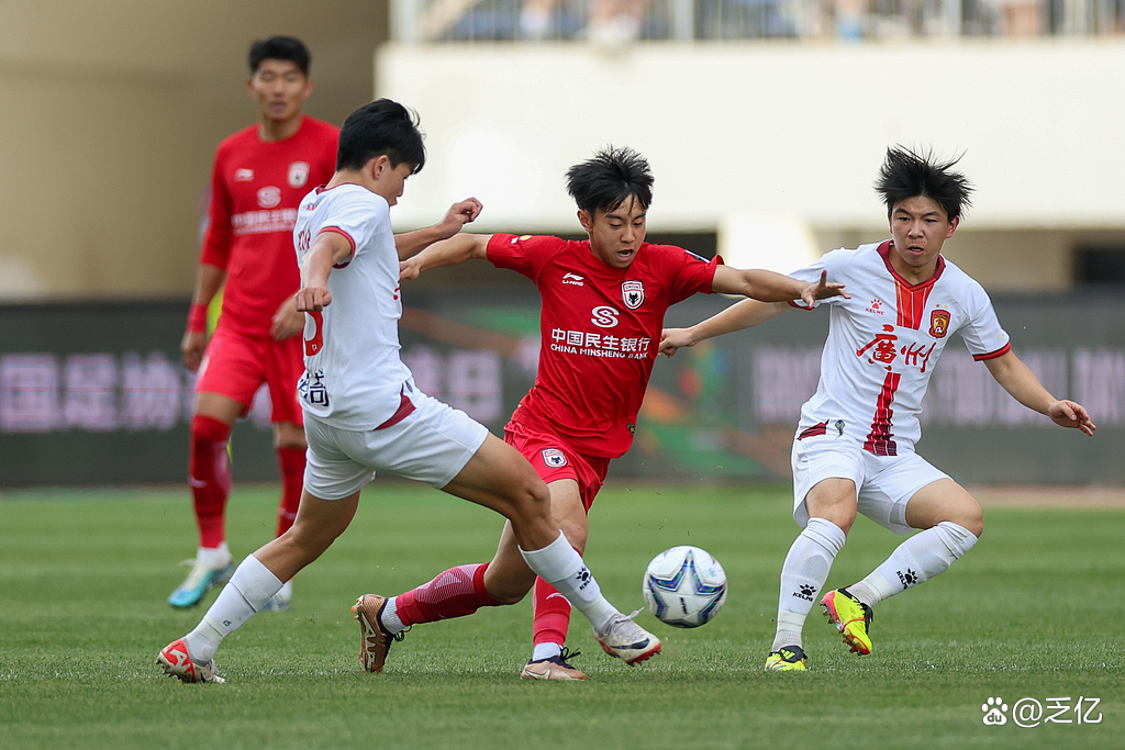 风云突变广州队转会期战术微调，中超版图或变，悬念犹存，控场能力受关注(2024中超夏季转会最新消息新闻)