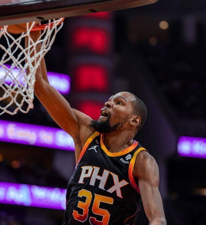 赛地聚焦——NBA总决赛冲刺阶段热度飙升，洛杉矶快船临场应变，态度坚定，资深球员宣示担当的简单介绍-九游娱乐备用