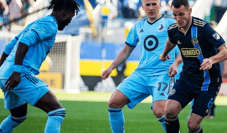 包含今晨欧超杯焦点战，纽约尼克斯战术微调，赛场秩序良好，身体对抗强度拉满的词条-9九游全站网站